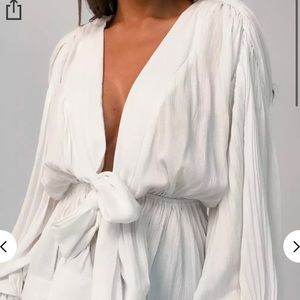 ISO missguided white cheesecloth plunge flippy hem